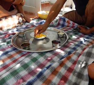 Frühstück, Ei und Marmelade