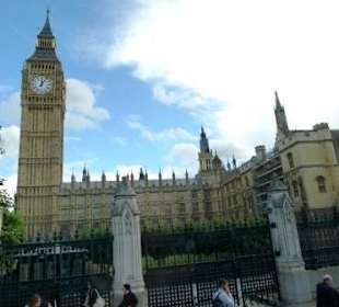 Big Ben im Nordteil des Komplexes