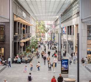 Mall The Playce
