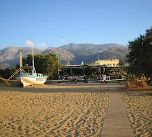 Vom Strand zur Tropical Beach Bar