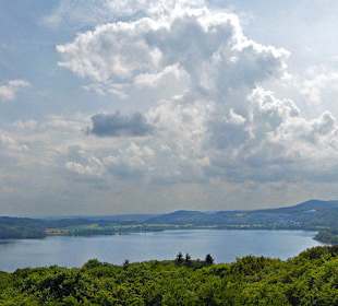 3 km zum Naturschutzgebiet Laacher See (Ex-Vulkan)