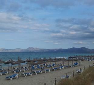 2-3 Minuten vom Hotelstrand