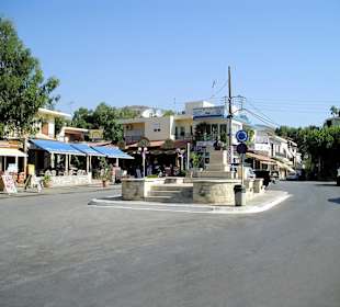 Georgioupolis - Ortsmittelpunkt mit Denkmal