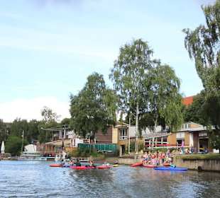 Lustiges Treiben auf den Kanälen