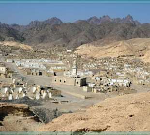 Ausblick von einem Hügel nahe dem Friedhof