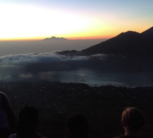 Sonnenaufgang auf dem Vulkan Batur