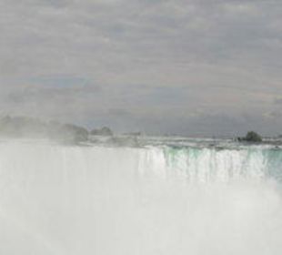 Panorama der kompletten Niagarafälle