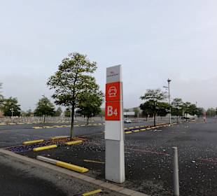 Großzügige Parkflächen für 4000 Autos