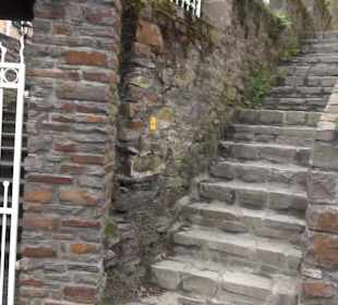 Stadtmauer- Rundweg - Weg zum Hutturm