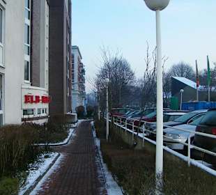 Der Weg zur Hauptstrasse