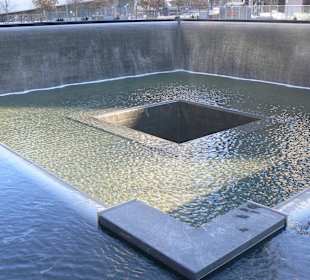 Eins der beiden Bassins