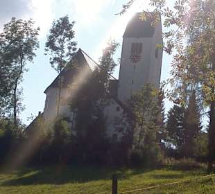Aussicht vom Panoramaweg auf Kirche Sankt Michael