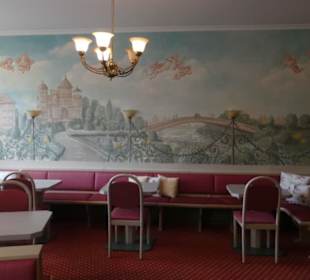 Kaffee-Pause an der Promenade beim Rosengarten