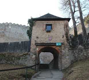 Eingangstor zur Burg