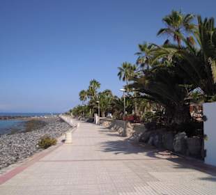 Promenade zwischen Hotel RiuPalace und Strand