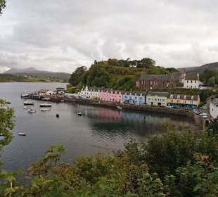 Blick auf den Hafen, rechtes Haus = Restaurant