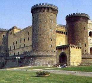 Castel Nuovo (Maschio Angiono) a pochi passi dal B&B