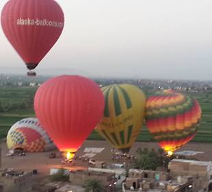 Ballonfahrt bei Sonnenaufgang