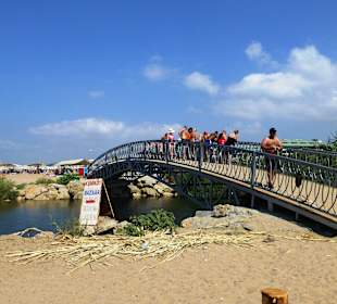 Flussmündung der Schildkrötenbucht - 300 Meter