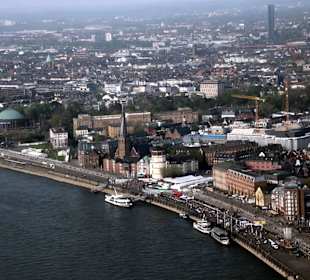 Altstadt vom Rheinturm