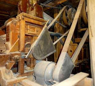 Rundgang durch die Mühle von Rönn