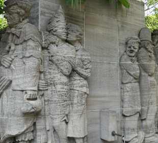 Beim Ostermannbrunnen am Ostermannplatz in Köln