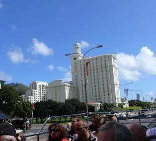 Im offenen Bus durch die City