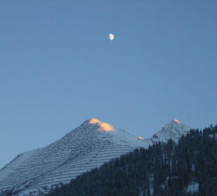 Berg-Impression bei Dämmerung