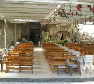 Chiesina Regina delle Rose