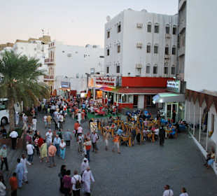Straßencafes bei der Corniche