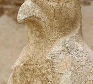 Statue des Horus