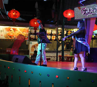 Red Garden Food Paradise