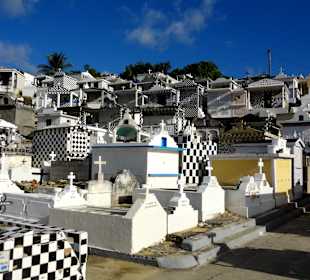 Rundgang über den Friedhof von Morne-a-L´Eau