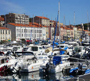 Im Yachthafen von Port Vendres