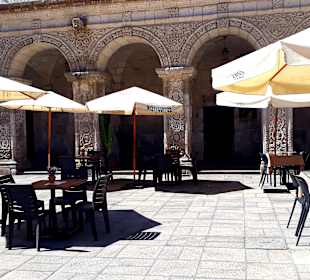 Café Misti und Alpaca Shop