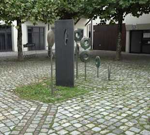 Bronzeskulptur „Innerhalb eines Augenblicks“