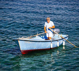 Kapitän Herr Baroni im Boot Mali Iz