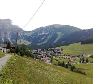 Blick vom Wanderweg ins Tal