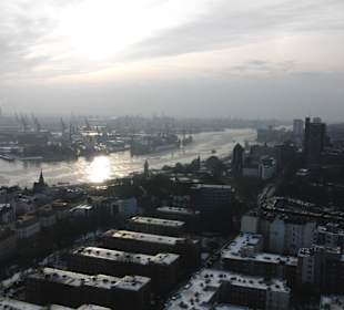 Blick auf den Hafen Elbe