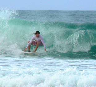 Surfer irgendwo in der Alcudia-Bucht