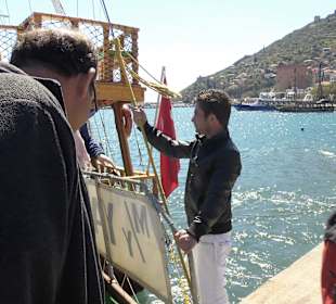 Attila und Harun überwachen den Ausstieg