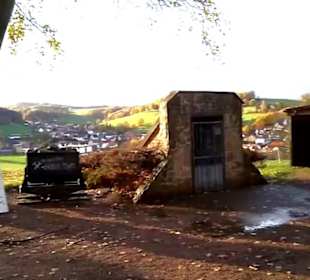 Blick Höhlen-Eingang