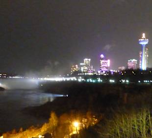 Niagara Falls - Canada Seite Nacht