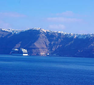 Santorin selbst im Bild Landschaft, Stadt