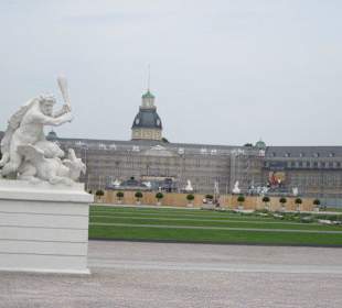 Am Schloss Karlsruhe