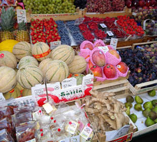 Rundgang über den Obstmarkt Bozen