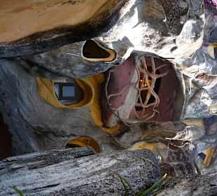 Ein Kunstwerk aus Stein