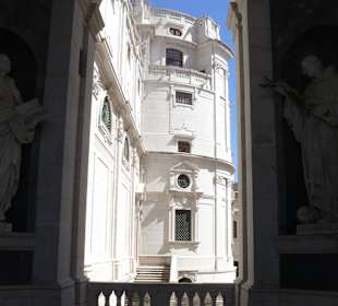 Eingang des Palastes