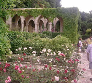 Pavillion im Rosengarten