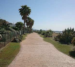 Promenade hinter Hotel (Pepes Beach und La Anbigua)